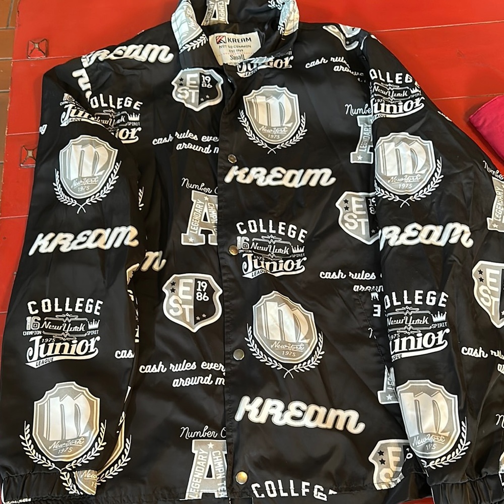 Black Graphic Men's Jacket vintage y2k small